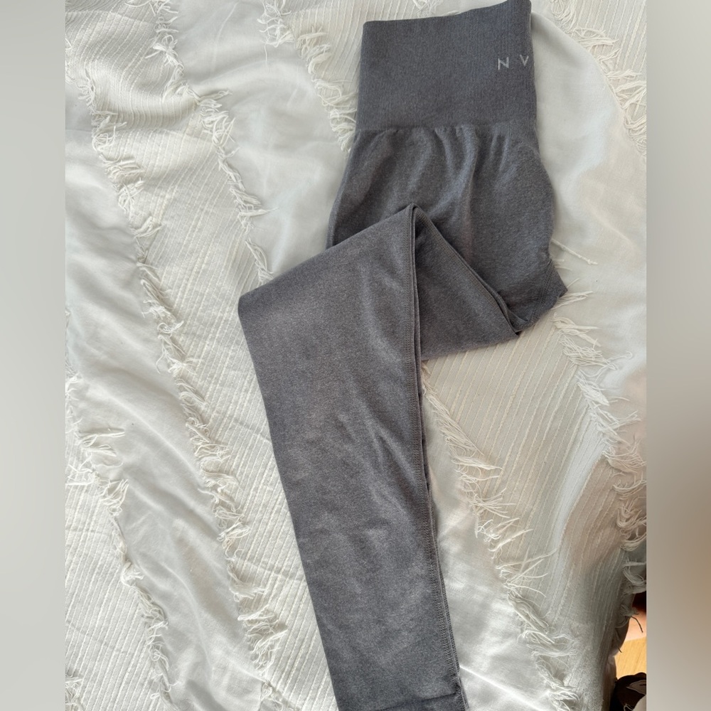 NVGT CONTOUR SEAMLESS LEGGINGS GREY